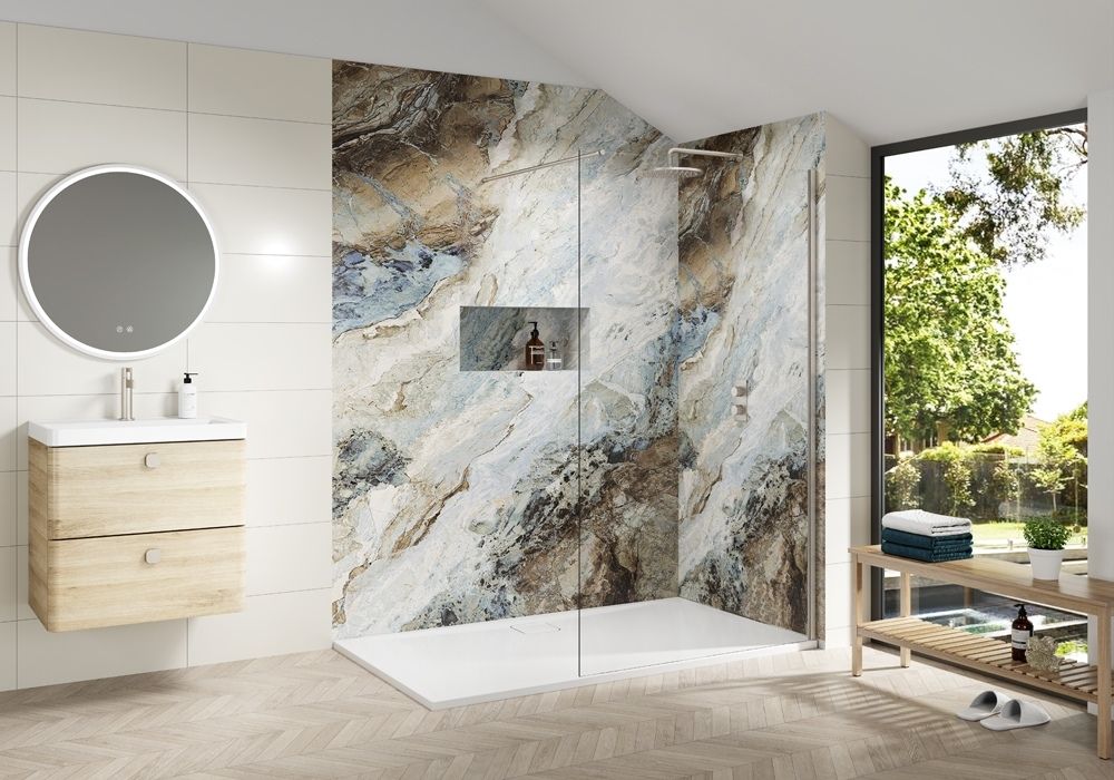 BN Wetroom with bracing bar - resized